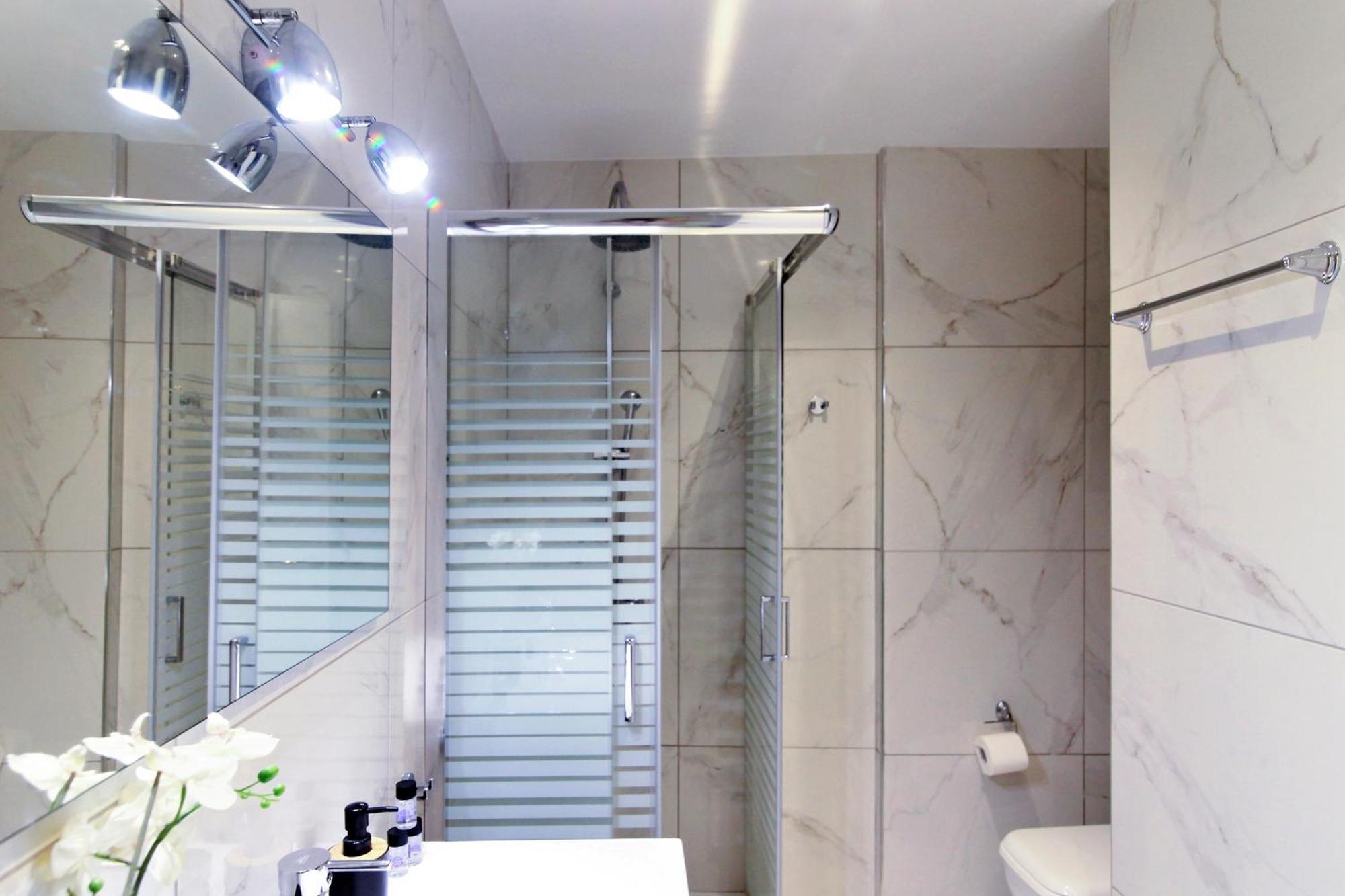 White Apartment/Kolwnaki/100Mbps/Wifi Athens Exterior photo